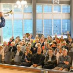 Helmut Dold macht Stimmung am Seniorentag in Lahr (Foto: Endrik Baublies)
